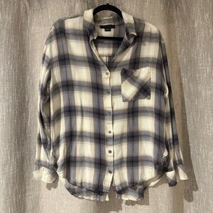 Sanctuary Gray & Cream Plaid Rayon Split Hem Button Down Shirt Medium